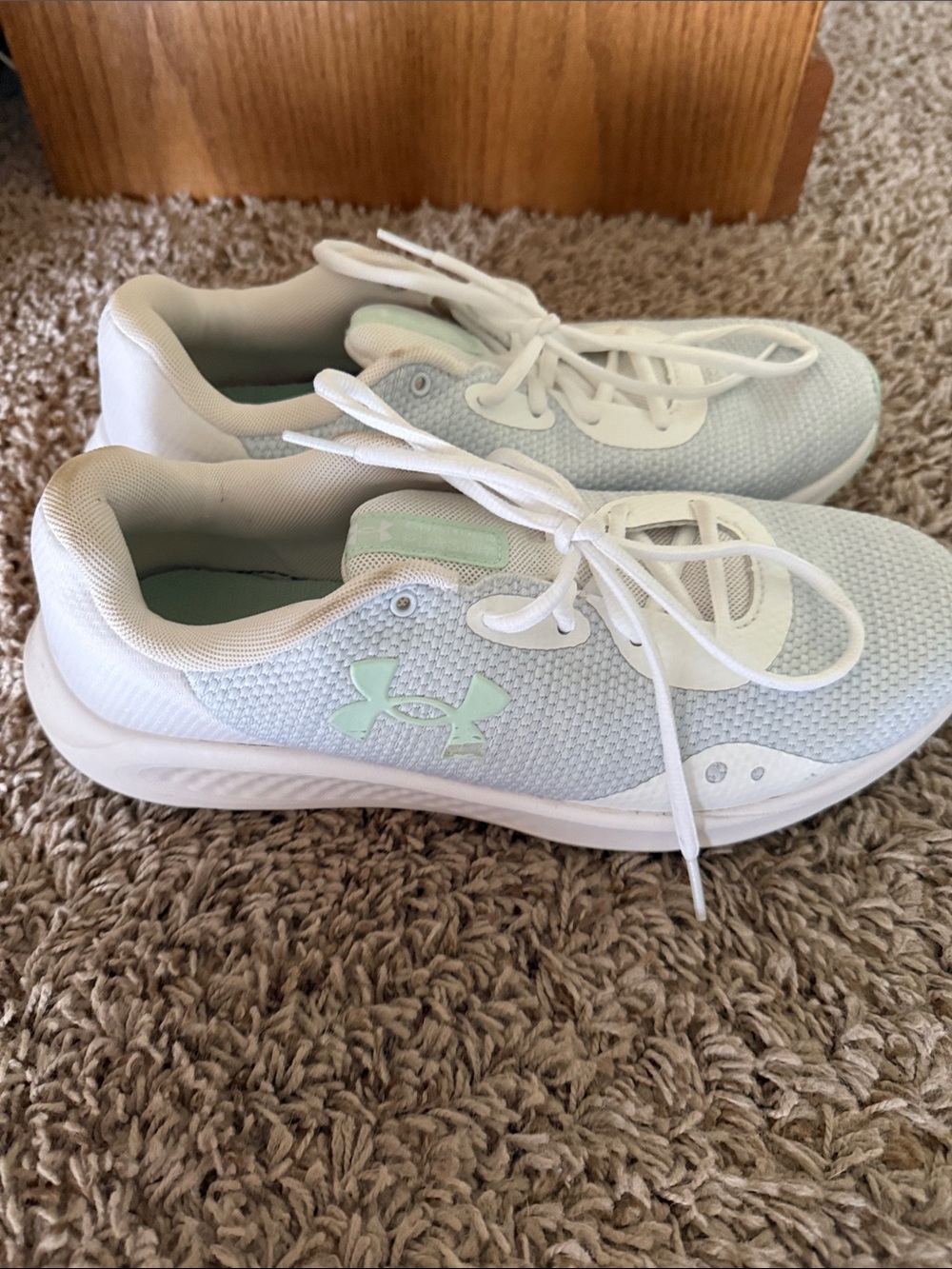 Under Armour Women's White Mint Athletic Running Sneakers